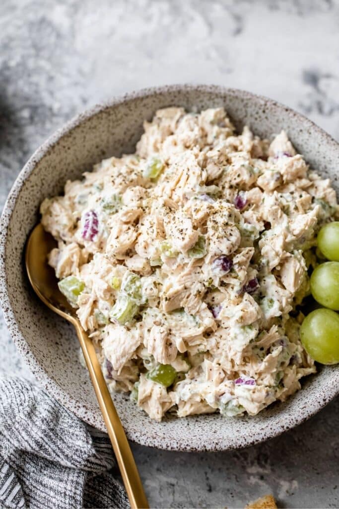 Classic Chicken Salad Recipe: Easy & Delicious 1 Classic Chicken Salad