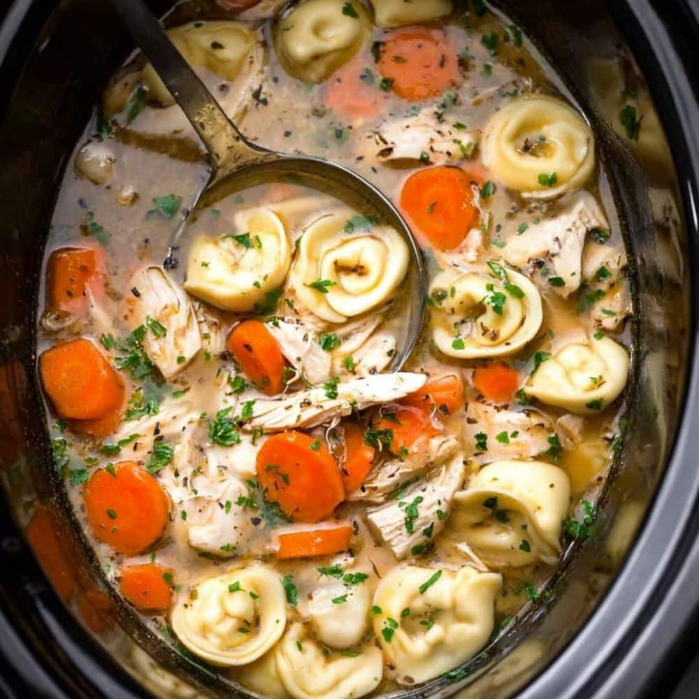 Slow Cooker Chicken Tortellini Soup